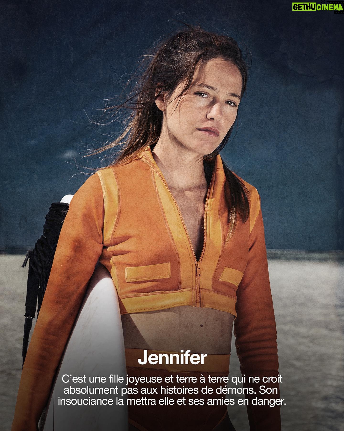Marilyn Lima - 1.1K Likes - Découvrez Sarah, Hazel, Jennifer, et Alicia, une bande de copines passionnée de surf.
Marae, c’est dispo.