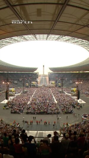 Mario Barth Instagram - Olympiastadion & Weltrekorde. Das gehört einfach zusammen. 😎 Meine große Weltrekordshow aus Berlin. Heute Abend ab 20:15 Uhr bei RTL. Und direkt im Anschluss ein weiteres geiles Live-Programm von mir aus der Waldbühne. Das ist der Mario-Barth-Tag bei RTL. Einfach geil. Müsst ihr einschalten. Dabei sein ist alles. Nicht nur bei Olympia. Euer Mario