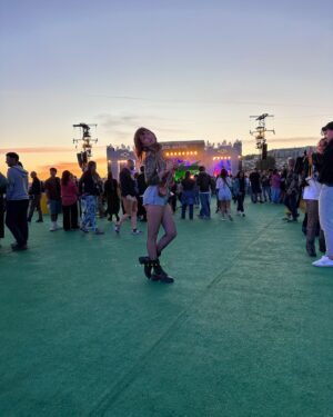 Marisa Cruz Instagram - A vida são dois dias e o @nos_alive são três🤘🏼

#nosalive #pearljam #musicfestival