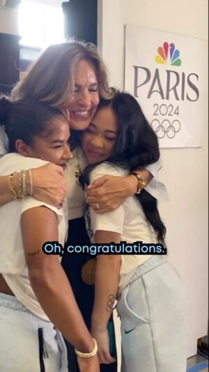 Mariska Hargitay Instagram - Legends meeting legends. 🏅 Watch more of the #ParisOlympics 8/7c on @nbc and streaming on @peacock