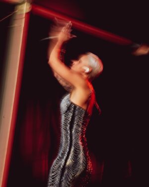 Mariza Instagram - Açores, obrigada por esta noite linda, é sempre um privilégio cantar para todos vós 🎤
Até breve ❤️
📸 @shotting_memories