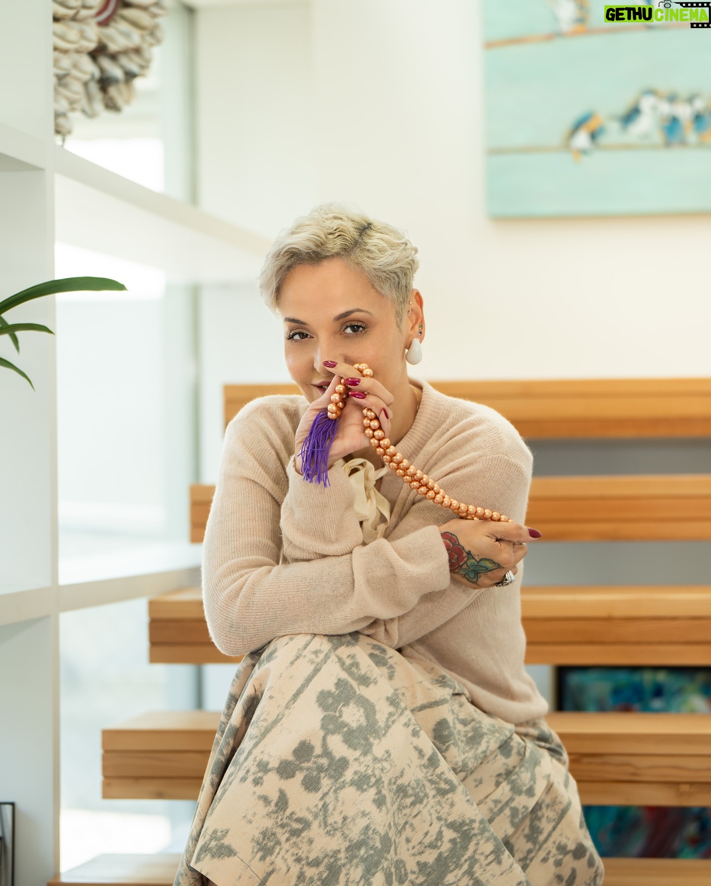 Mariza - 5.7K Likes - (DES)AMOR
