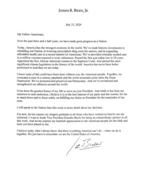 Mark Hamill Instagram - .@JoeBiden has a record of accomplishments unmatched by any president in our lifetime. He restored honesty, dignity & integrity to the office after 4 years of lies, crime, scandal & chaos. Thank you for your service, Mr. President. It’s now our duty as patriotic Americans to elect the Democrat who will honor & further your legacy.
#VoteBlue2024ProtectDemocracy 🇺🇸
