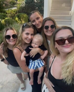 Markéta Vondroušová Instagram - 🫂❤️‍🩹