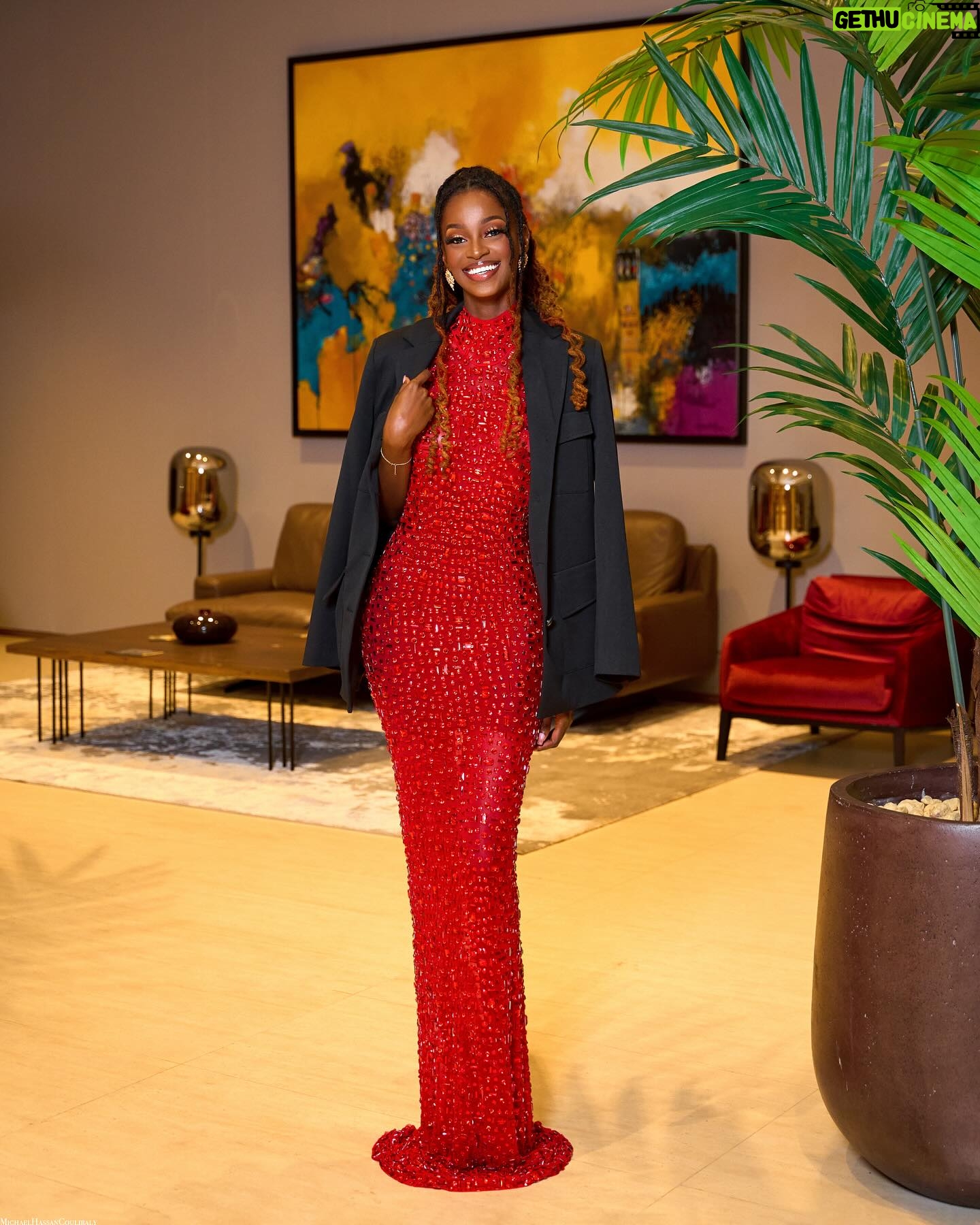 Marlène Kouassi - 8.5K Likes - Une Perle ✨
La semaine s’annonce bien.
📸: @michael.hassan.19