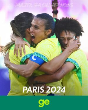 Marta Instagram - RAINHA MARTA 👑 🇧🇷 

Seis participações em Olimpíadas não é para qualquer uma! A lendária camisa 10 do Brasil é figurinha histórica desde os Jogos de Atenas, em 2004, quando tinha 18 anos de idade. 💚💛 

Dentre os inúmeros recordes, é a única atleta a marcar gols em cinco edições diferentes. Inclusive, está a apenas um gol de igualar Cristiane na artilharia das Olimpíadas de todos os tempos! #OlimpíadasNoGe #Paris2024 #FutebolFeminino 

📸 AFP, Ministério do Esporte e Reuters
