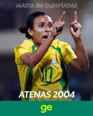 Marta Instagram - RAINHA MARTA 👑 🇧🇷 

Seis participações em Olimpíadas não é para qualquer uma! A lendária camisa 10 do Brasil é figurinha histórica desde os Jogos de Atenas, em 2004, quando tinha 18 anos de idade. 💚💛 

Dentre os inúmeros recordes, é a única atleta a marcar gols em cinco edições diferentes. Inclusive, está a apenas um gol de igualar Cristiane na artilharia das Olimpíadas de todos os tempos! #OlimpíadasNoGe #Paris2024 #FutebolFeminino 

📸 AFP, Ministério do Esporte e Reuters