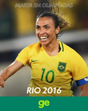 Marta Instagram - RAINHA MARTA 👑 🇧🇷 

Seis participações em Olimpíadas não é para qualquer uma! A lendária camisa 10 do Brasil é figurinha histórica desde os Jogos de Atenas, em 2004, quando tinha 18 anos de idade. 💚💛 

Dentre os inúmeros recordes, é a única atleta a marcar gols em cinco edições diferentes. Inclusive, está a apenas um gol de igualar Cristiane na artilharia das Olimpíadas de todos os tempos! #OlimpíadasNoGe #Paris2024 #FutebolFeminino 

📸 AFP, Ministério do Esporte e Reuters