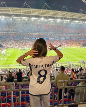 Marta Díaz Instagram - 24h en Londres dan para mucho! 😍 Este finde ha sido demasiadooo! 🔥🤍 

Mil gracias por la experiencia @playstationes