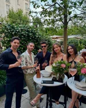 Marta Torné Instagram - Felicidades @pelayodiaz Tus cumpleaños son siempre un sueño hecho realidad. Y tus amigos también. Te amo 💕 #LaTerrazadelRitz Vestido de @barolucasbl