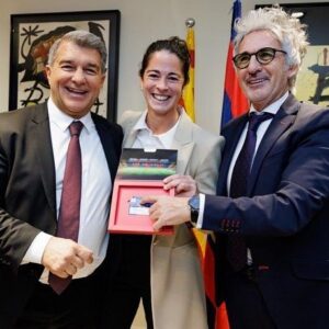 Marta Torrejón Instagram - Sí, fins el 2024! 😍 Gràcies a tothom per el seu suport. Estic molt contenta de poder continuar formant part d’aquesta gran família 💙❤️
#forçabarça