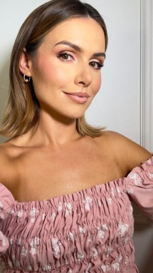 Marta Żmuda-Trzebiatowska Instagram - Magia make upu 💫

@agajedrejmakeup dziękuję, że z kopciuszka zrobiłaś księżniczkę 👸🏼