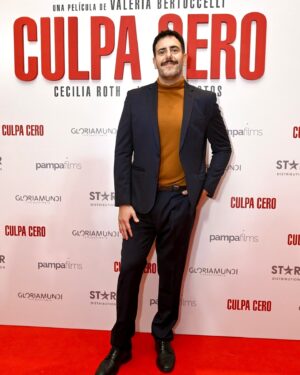 Martín Garabal Instagram - Mañana se estrena en cines de todo el país Culpa Cero, segunda película como directora de @valebertuccelli codirigida por @morieliza y con un elenco increíble. Me vistió @anitanoseda. O sea, me eligió la ropa, me vestí solo.