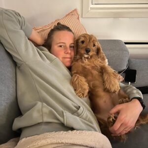Martin Lepperød Instagram - For en uke det har vært! Jeg er stolt, ydmyk og original. Takk til alle som kom på sentrum og var med på å lage en av de villeste kveldene jeg har vært med på. Tusen takk til @fenomen_tfs, tusen takk til regi @olesoo som aldri takker nei til en liten 5 minutter på øye, takk @galvangello som alltid takker ja til å være med på tur og til morsom mat, takk til @henrikfarley @jonisjosef som hentet meg opp fra gata, til @reisdegkomikerklubb som var stedet alt startet og til sist min kone @marenbakken som alltid sier «ja Martin, du er ikke bare morsom, men også helt sinnsykt sexy».