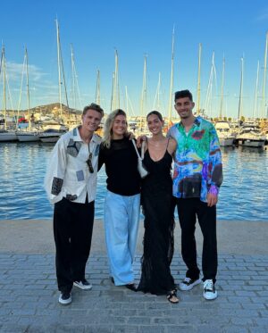 Martin Ødegaard Instagram - Time to switch off🔋