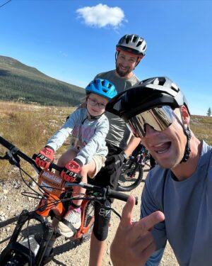 Martin Söderström Instagram - ”Please just one more lap?” ”Can I go ride after dinner” The kids in the park. I smile. Now they have started their own journey on two wheels ❤️