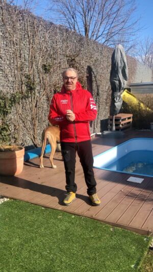 Martin Zounar Instagram - Začít s láskou se dá každou vteřinu🐕🐕🐕🐕🐕🐕❤️❤️❤️❤️❤️ #onlinepsiskola #veronikaakimerlin #sepsypodleveroniky #vychovapsa #vycvikpsa #pejskar #stenapsitrenertko #milujemepsy #laskanacelyzivot #laskakepsum #propejskare #psipsycholog #psiskola # #pozitivka #pespritelcloveka #psitrenink #treninkpsu #trenerpsu #Celebrity #MartinZounproblemysepsem #pozitivnimetody #stene #vychovastenete #pes #psy #ar #Herec #CzechMan #CzechRepublic