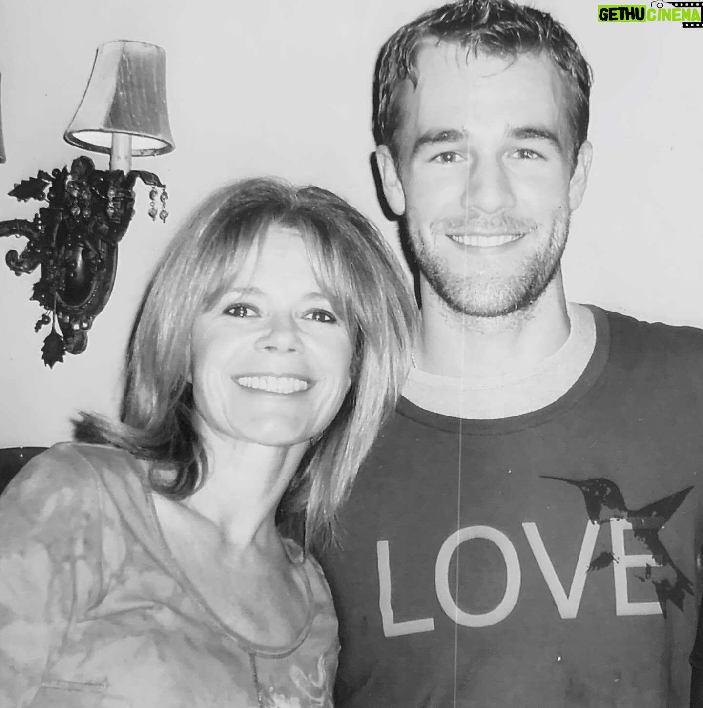 Mary-Margaret Humes - 4.9K Likes - #flashbackfriday … Wishing you all a “Lovely” weekend #behindthescenes #dawsonscreek with my favorite kid @vanderjames ❤️