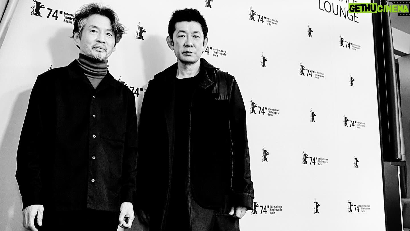 Masatoshi Nagase - 2.6K Likes - ā”
ā”
We met again in Berlin.
åä¼ćÆććÆćå¬ćć
ā”
Thank you Mr.Tsai for the souvenir!
ā”
from M.Nagase
ā”
ā”
#ćć”ć¤ćć³ćŖć£ć³ ē£ē£ #MingliangTsai #č”ęäŗ® å°ę¼
#ćŖć¼ć«ć³ć·ć§ć³ ćć #ęåŗ·ē å
ē
#ēé²é å
ē #claudewang
ā”
#ć“ć£ć ć“ć§ć³ćć¼ć¹ ē£ē£ #WimWenders
ā”
ććć¦ęćć
#ē³äŗå²³é¾ ē£ē£ļ¼
ā”
#ē®±ē· #berlin