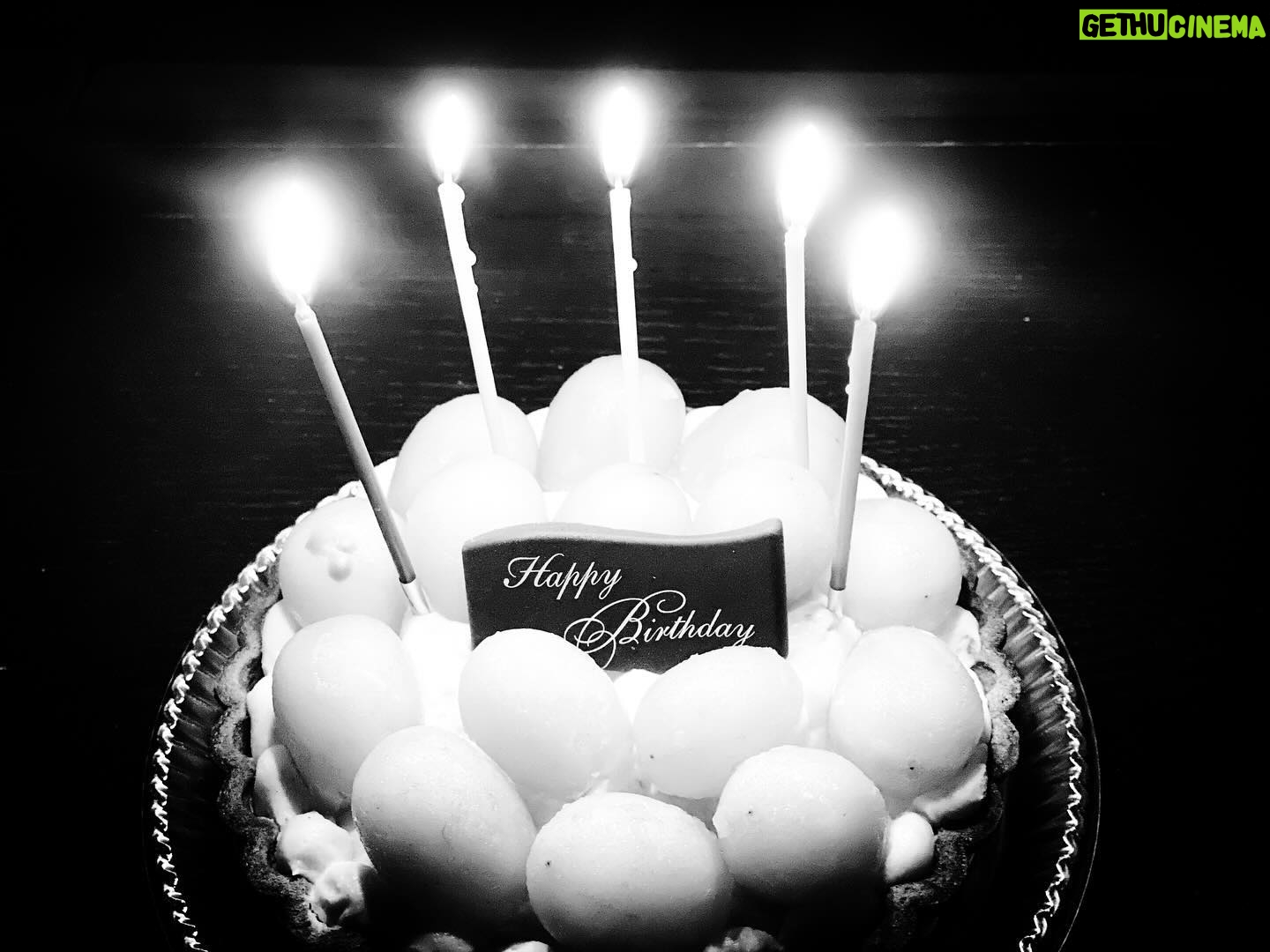 Masatoshi Nagase - 5.8K Likes -
沢山のお祝い本当に有難うございます
皆さんに心から感謝を
from M.Nagase
#感謝感謝