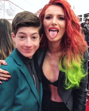 Mason Cook Instagram - I’ve been friends with this cool chick since we were little kiddos and tonight she is guest starring on my show @speechlessabc! Swipe to see a little flashback to the 2016 @amas and even further back to 2010 when she was actually taller than me LOL. Love ya @bellathorne! #Speechless