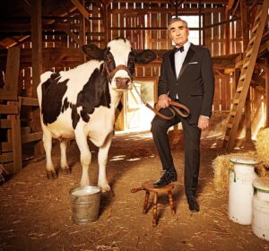 Matt Barnes Instagram - Huge congratulations to @schittscreek on all those well deserved #emmys I always such a blast shooting promo photos for them.  Everyone was down for anything and so hilarious! #schittscreek