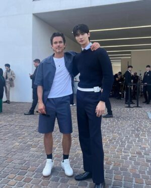 Matt Bomer Instagram - @prada S/S 25 Milan. 🙏🏻 for having me. 💙

Styling: @warrenalfiebaker 
💇‍♂️: @shawnesssss