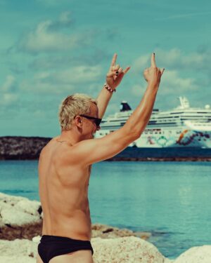 Matt Cutshall Instagram - Dreams come true and here’s proof. Not only did I get to tan my cheeks on a private island, but I also got to put some of my favorite bands on a cruise ship with 2,500 other fans for the vacation of a lifetime! We crowd surfed to Yellowcard, screamed along to Underoath, made out during Mayday Parade, moshed to Story of the Year… and that’s only a few of the legendary bands who came with us! A sincere thank you to every fan and band who helped make this cruise a reality. Many more to come! See you guys on the 2025 @emosnotdead777 Cruise! 🚢 🖤 

Shout out to every band who played this year. THANK YOU!👇🏼🫶🏼🖤

@yellowcard 
@underoathband 
@maydayparade 
@storyoftheyear 
@augustburnsred 
@sensesfail 
@tdwpband 
@blessthefall 
@secondhandjohn 
@charlottesands 
@redjumpsuit 
@armorforsleep 
@madinalake 
@reclaimthefallen

📸: @cbradyphotography