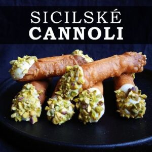 Matt Pardus Instagram - Loni jsem na naší cestě Itálií testoval cannoli snad všude! A tady máte výsledek! Vynikající tradiční recept na pravé sicilské cannoli! Inspiroval mě @apetitonline a mají je holky opravdu skvělý, no zkuste sami! ❤️

Budete potřebovat:
Cannoli:
• 175 g hladké mouky
• 10 g krupicového cukru
• 20 g sádla
• 50 ml vína Marsala (nebo Madeira)
• 30 ml vinného octa
• olej na smažení
• 1 vejce
• 1 ČL mleté skořice
• sůl

Ricottový krém:
• 500 g ricotty
• 100 g moučkového cukru
• 1 citron
• 1 pomeranč
• 100 g loupaných pistácií

Tak dobrou chuť! ❤️
•
•
•
#cannoli #cannolisiciliani #sicilskecannoli #italian #italianfood #italskajidla #italy #recept #recepty #vareni #sladke #sladkerecepty #dezerty #sladkatecka #jidlo #jedlo #varenie #pecenie #peceni #pečení #berky #pavelberky #masterchefcesko #masterchefcz #apetitonline #foodfun #funfood #foodblog #foodvideo