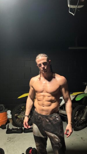 Matthew Frederick Riddle Instagram - Going to Canada for CWF Wrestlelusion this Saturday don’t miss out Bro 🤙 #cwf #wrestleusion #bro #stallion