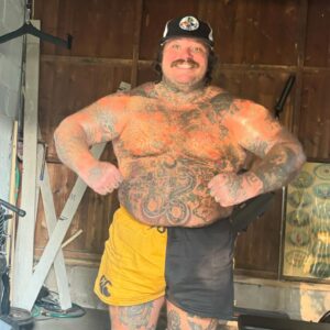 Matty Matheson Instagram - DOWN 47LBS SINCE LAST AUGUST EATING BOILERS AND WORKING OUT AS MUCH AS I CAN AND SOMETIMES THATS JUST ONCE IN A WEEK BUT WE ALWAYS COME BACK TO THE BEEF BARN ALSO MY KIDS LOVE WORKING OUT WITH ME NOW WHICH IS LITERALLY THE COOLEST THING IN THE WORLD