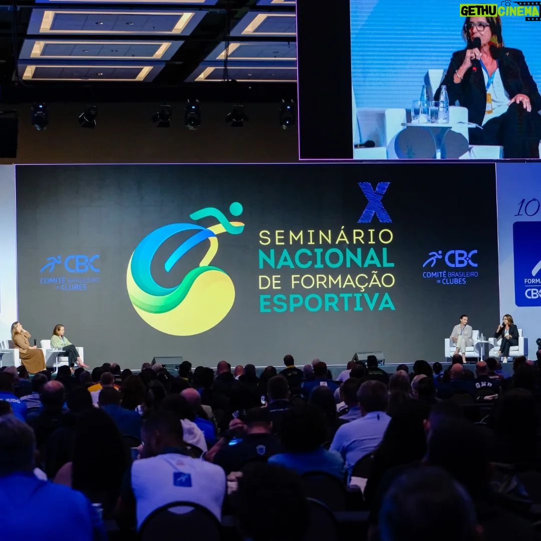 Maurren Maggi - 287 Likes - Presença feminina no X Seminário Nacional de Formação Esportiva, trazendo os desafios encontrados no cenário esportivo e as conquistas dos últimos anos.
Os Jogos Olímpicos de Paris será a primeira vez na história que terá igualdade no número de atletas masculinos e femininos.
📷Guilherme Gongra/CBC
#cbclubes #CBC #formacaoesportiva #formacaodeatletas #onumulheres #esporteolimpico #esporte