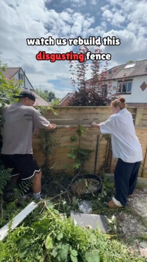 Max George Instagram - Is this the worst fence you’ve ever seen?

@maxgeorge and @maisiesmithofficial invited us round to give their garden a new lease of life, so we installed this new fence from @durapost_uk 

What do you think?

#fence #landscaping #garden #durapost_uk #sleek #gardendesign