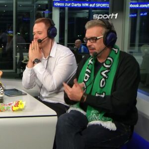 Max Hopp Instagram - Lieber Shorty @tomasseyler90 Ruhe in Frieden 🙏 
Wir hatten unfassbar tolle Momente, gute sportliche Battles und auch privat ein gutes Verhältnis!! Du hast mit deinem Humor viele Menschen begeistert und gehst mit 49 Jahren auf tragische Art und Weise!😔 Am 16.Juli wirst du 50!!🎯
Meine Gedanken sind voralldingen bei deiner Frau Wiebke & deiner Tochter Tara. 
Shorty, du Legende, mach es gut und ruhe in Frieden!!
Die ganze Dartswelt trauert um dich!!!💚