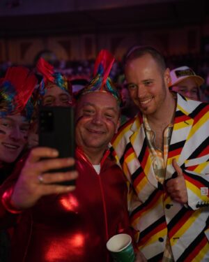 Max Hopp Instagram - Ohhhh Ally Pally schalalalala 🖤❤️💛