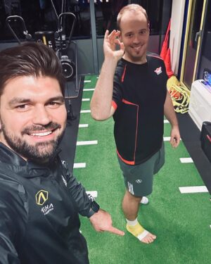 Max Hopp Instagram - Startklar!!🙌🏻🎯 Kalkar kann kommen!👏🏻 
Ohne die Behandlungen und Therapiemethoden von @physiober, @areha.de & @philandtrophy wäre das kaum möglich gewesen. Danke und Game ON!🏆