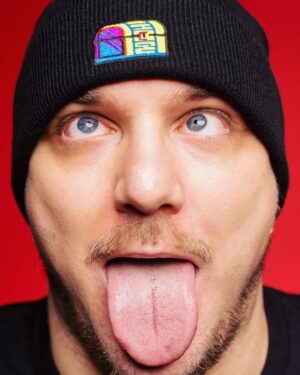 Max Krüger Instagram - F**KING FINALLY!!!
Am Wochenende heißts wieder Spenden Sammeln für den guten Zwecke! Loot für die Welt lvl 9 (mehr Infos @lootfuerdiewelt und unter lfdw.live)!
Samstag 12:00 geht's los und natürlich gibt's auch Merch unter shop.lfdw.live
Abfahrt!