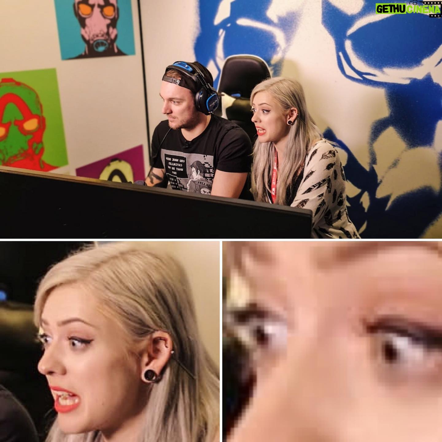 Max Krüger - 2.6K Likes - Kleiner throwback zur E3:
Wenn du den Borderlands 3 Stream von @farbenfuchs_ crashst und anfängst ihre Skillpunkte auszugeben...