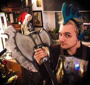 Max Krüger Instagram - Es geht wieder los. DAS Pen&Paper überhaupt! #Kerkerkram auf www.twitch.tv/dershakes