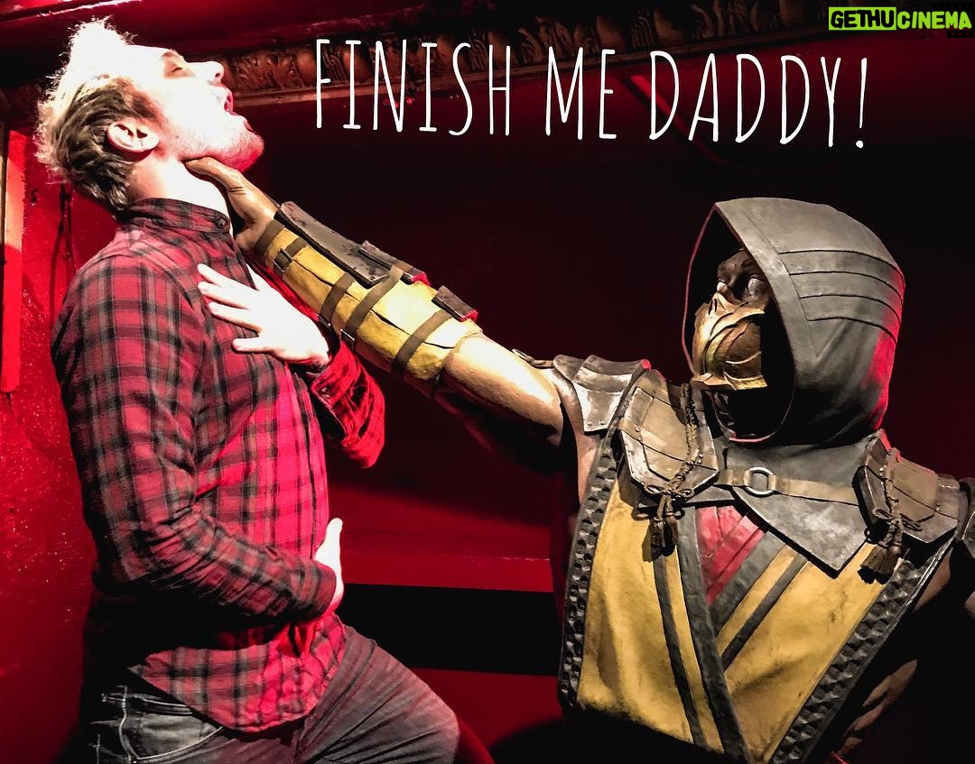 Max Krüger - 3K Likes - The new Mortal Kombat looks amazing!
(Ist zwar ein throwback aber da ich damals für ne Koop auf dem Event war, gibt's hier ein #werbung für die Transparenz!) #MK11 📸@pixelviet