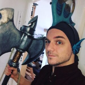 Max Krüger Instagram - Felt fishy, might behead someone later!
AB 17:00 AUF WWW.TWITCH.TV/DERSHAKES! EUER LIEBSTES PEN AND PAPER! #Kerkerkram