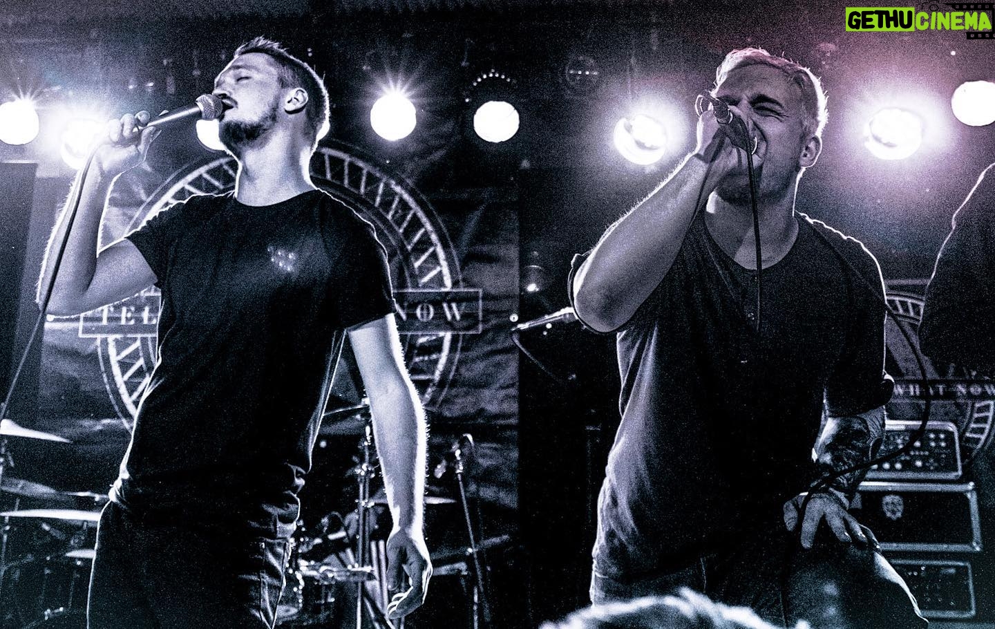 Max Krüger - 2.3K Likes - Die @tellyouwhatnow geht heute in die nächste Runde! Mit dabei unsere Dudes von @arisefromthefallen & @ttntbf
Wo sieht man euch?
21.11.19 - Nürnberg, Golden Nugget
22.11.19 - München, Backstage
28.11.19 - Hamburg, Yoko
29.11.19 - Frankfurt, Elfer
30.11.19 - Essen, Don‘t Panic
📸 @nevrnot.pic