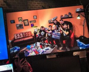 Max Krüger Instagram - Das war Loot Für Die Welt 5. Spaß hat's gemacht!... Kleiner Scherz, heute um 18:00 geht's los. Alle Infos auf www.lootfürdiewelt.de