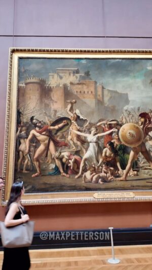 Max Petterson Instagram - Na minha cabeça tudo é uma grande briga de cidade do interior. 😂😂 #louvre #maxpetterson