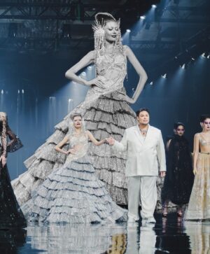 Maxime Bouttier Instagram - what an unforgettable night! #SUPERNOVA 🔥

Celebrating 20 years of brilliance! congratulations @ivan_gunawan #20YearsIvanGunawan 🥳👠

Make Up: @amehasibuan
Hair: @roberttanhair
Dress: @ivan_gunawan