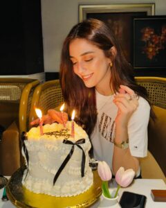 Actress Maya Ali HD Instagram Photos and Wallpapers July 2024