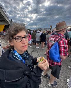 Actress Mayim Bialik HD Instagram Photos and Wallpapers August 2024