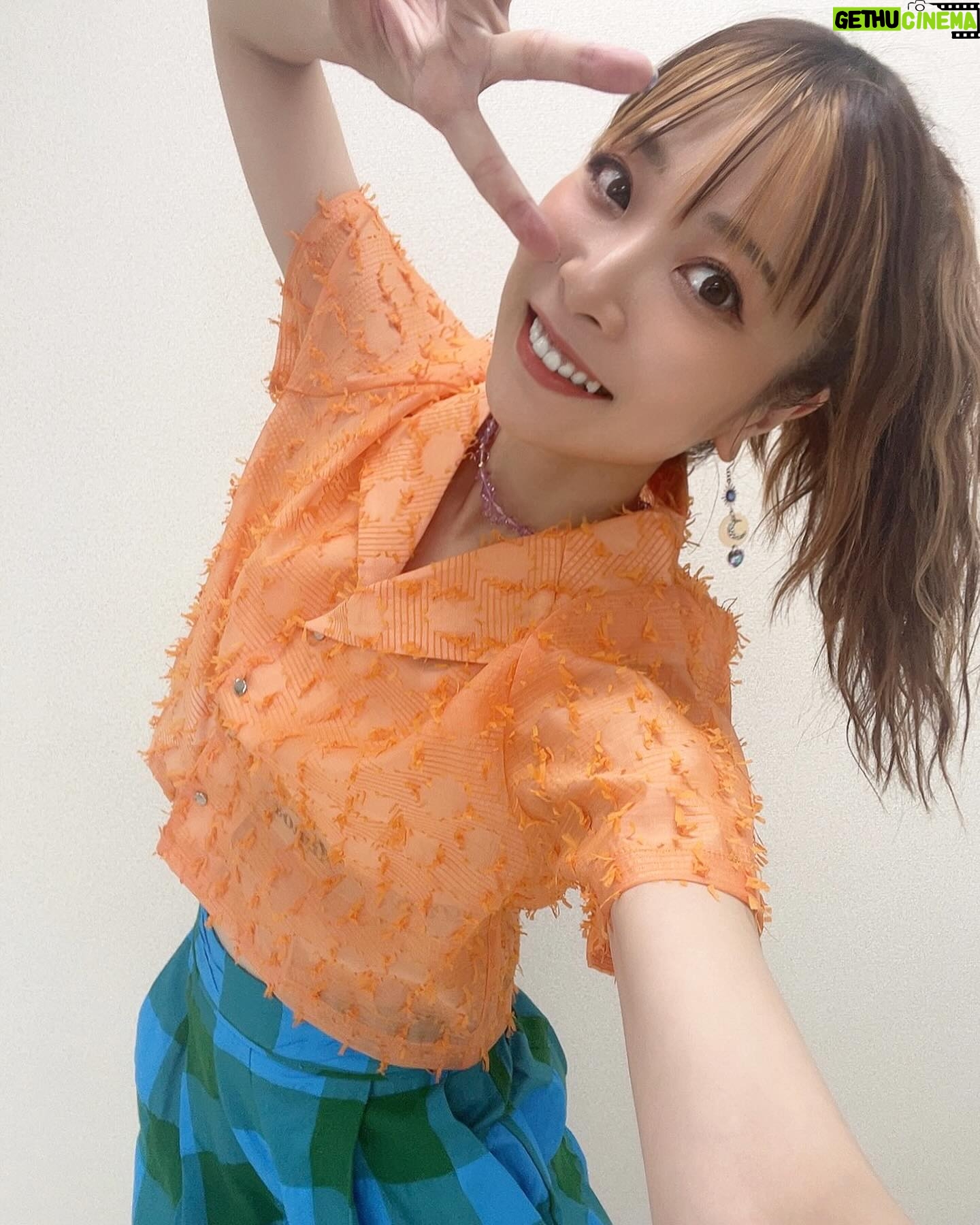May'n - 3.2K Likes - ふぁんくラ部会報vol.59更新🧡
衣装は夏ぅー!
日常のQ&Aや、しおにぃとのアイマイミー振り返り対談、
そしてAbyssmare May'n Pのお仕事風景や、NewSg「ストロボ・ファンタジー」のジャケ、MVの撮影風景まで、、、!!
ぜひチェックしてねーー!!
メィラジも更新になりましたっ🦛
質問もたくさん届いてましたー!!
毎週更新のラジオなのでぜひぜひ送ってねー!
#Mayn #MaynRoadto20th #fanclub #magazine
#夏コーデ #summerfashion #ストロボファンタジー #Abyssmare
