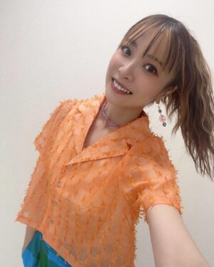 May'n Instagram - ふぁんくラ部会報vol.59更新🧡

衣装は夏ぅー！

日常のQ&Aや、しおにぃとのアイマイミー振り返り対談、
そしてAbyssmare May'n Pのお仕事風景や、NewSg「ストロボ・ファンタジー」のジャケ、MVの撮影風景まで、、、！！

ぜひチェックしてねーー！！

メィラジも更新になりましたっ🦛
質問もたくさん届いてましたー！！

毎週更新のラジオなのでぜひぜひ送ってねー！

#Mayn #MaynRoadto20th #fanclub #magazine
#夏コーデ #summerfashion #ストロボファンタジー #Abyssmare