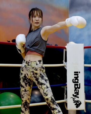 May'n Instagram - 倒す！！！！！！！！
新しいトップスちょい短かったけどかわいいなあ。もう1色買おうかな👕

#kickboxing #workout #portrait #training

🥊 @bunge_ebisu
📷 @salve_tomomaru